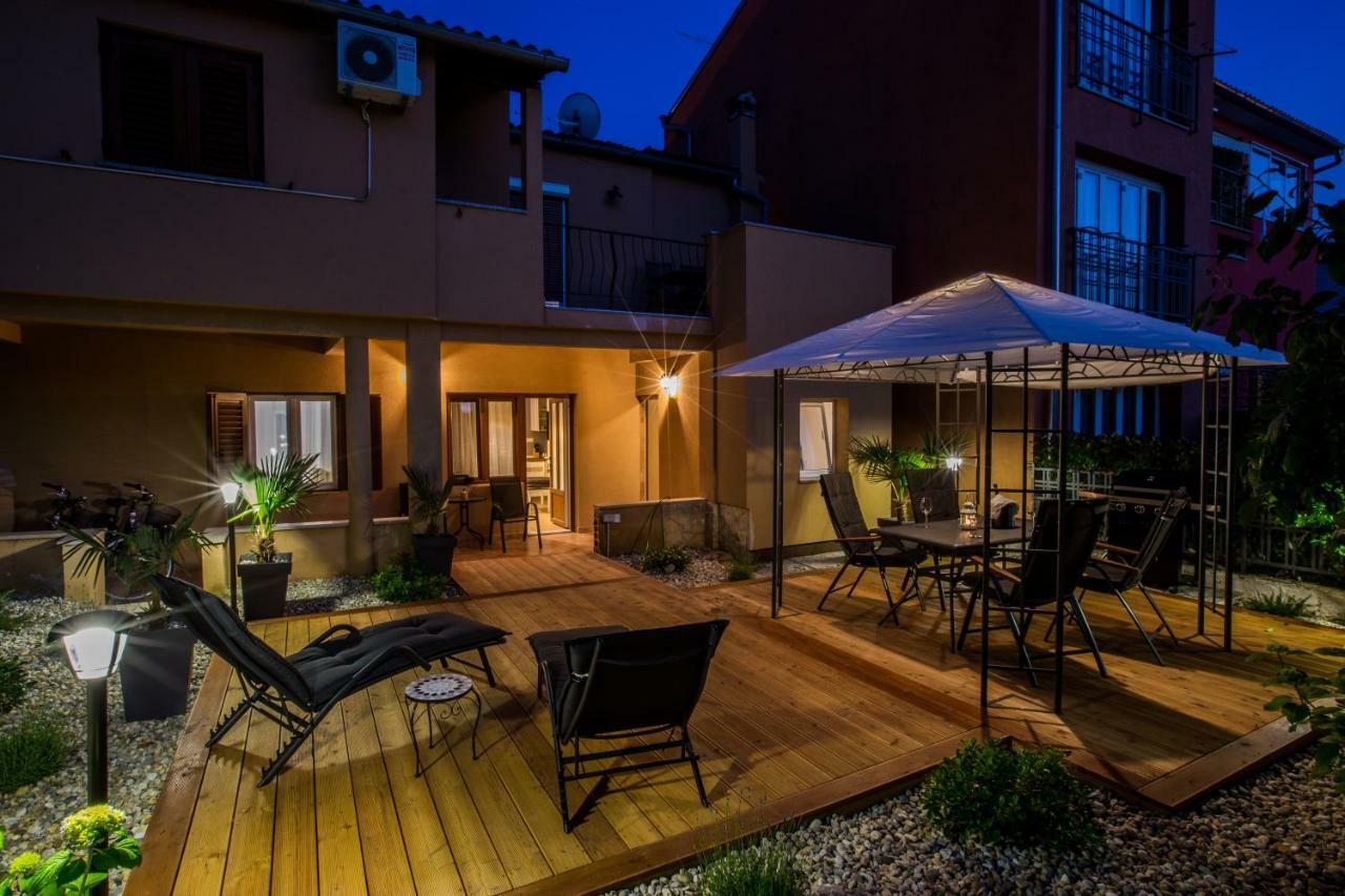 Exclusive City Center Apartment With Garden Ρόβινι Εξωτερικό φωτογραφία