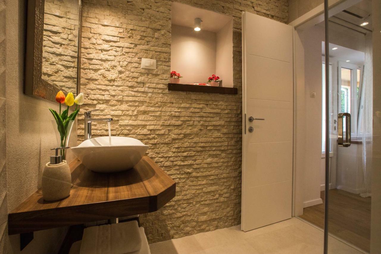Exclusive City Center Apartment With Garden Ρόβινι Εξωτερικό φωτογραφία