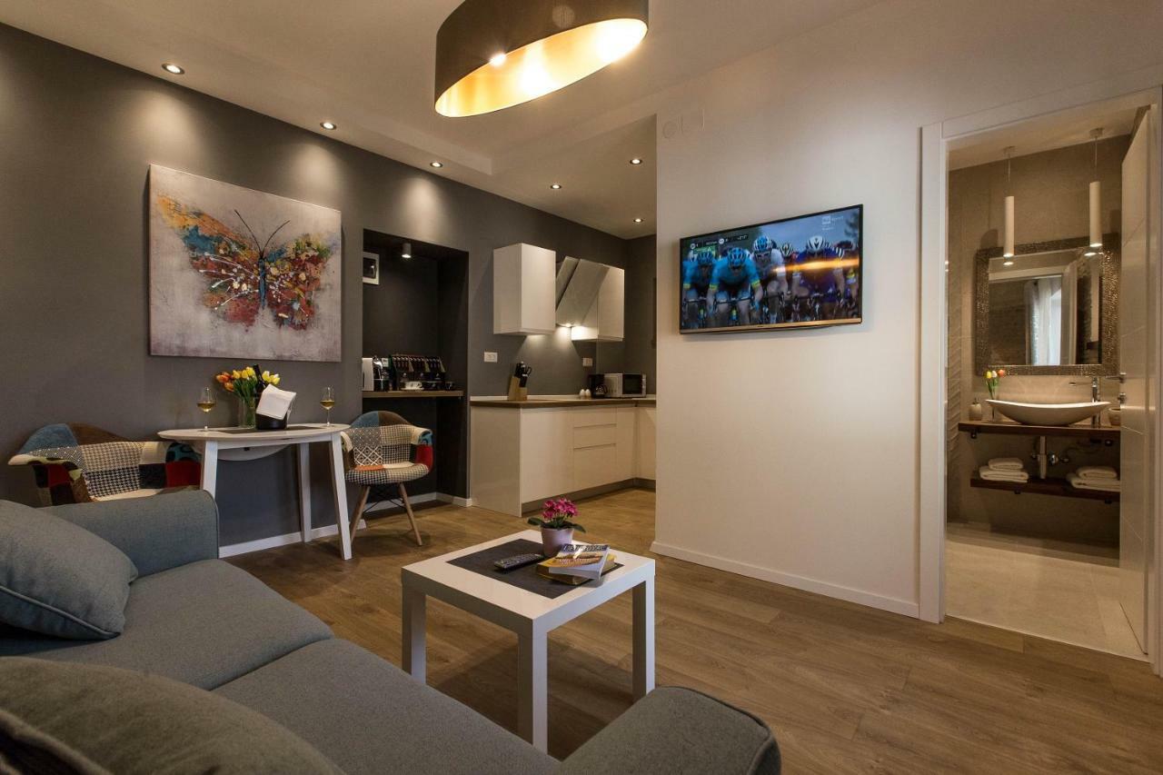Exclusive City Center Apartment With Garden Ρόβινι Εξωτερικό φωτογραφία
