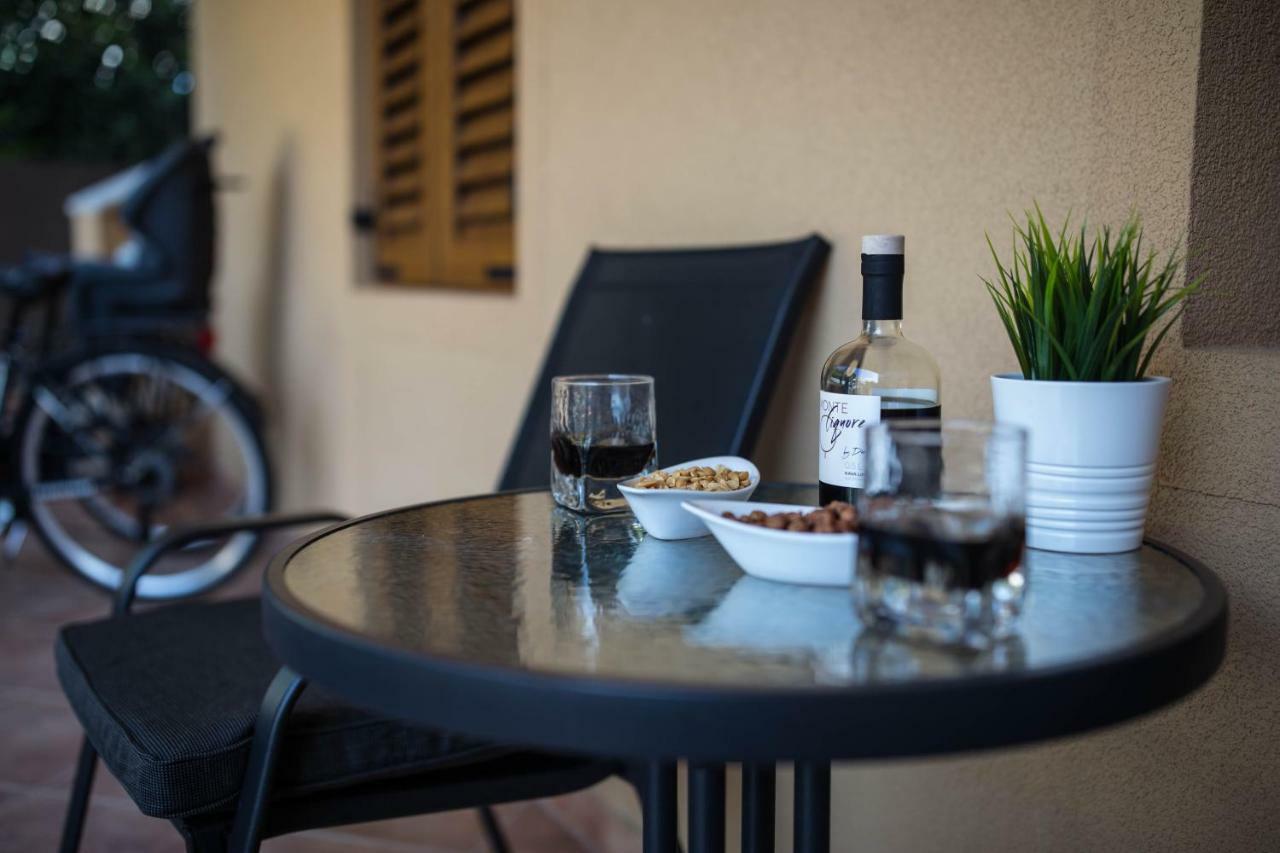 Exclusive City Center Apartment With Garden Ρόβινι Εξωτερικό φωτογραφία