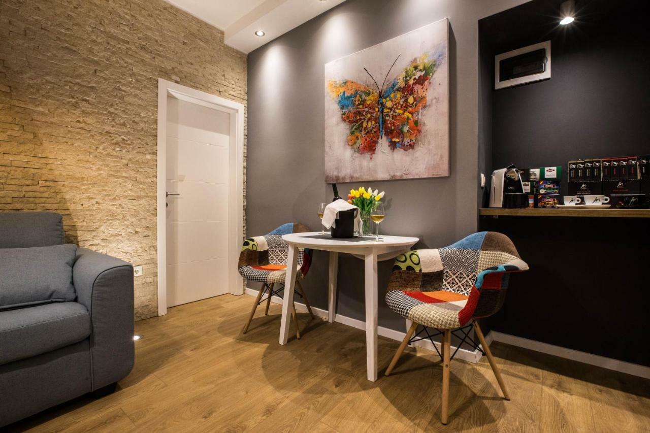 Exclusive City Center Apartment With Garden Ρόβινι Εξωτερικό φωτογραφία